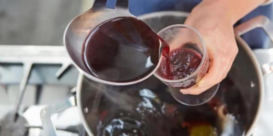 KUHANO VINO JE RECEPT ZA DOBRO ZDRAVLJE SRCA: Koristi se kod treperenja srca, probadanja, preskaknja, usljed stresa…